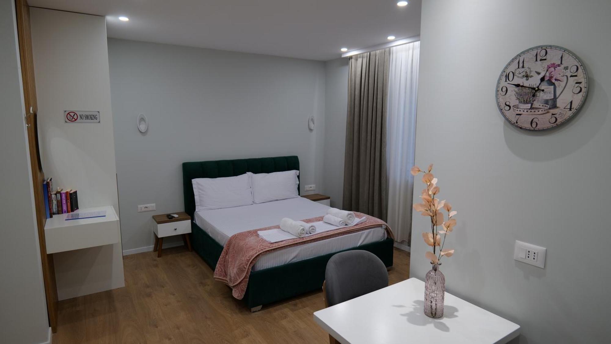 Kristi Apartments 01 Tiranë Ngoại thất bức ảnh