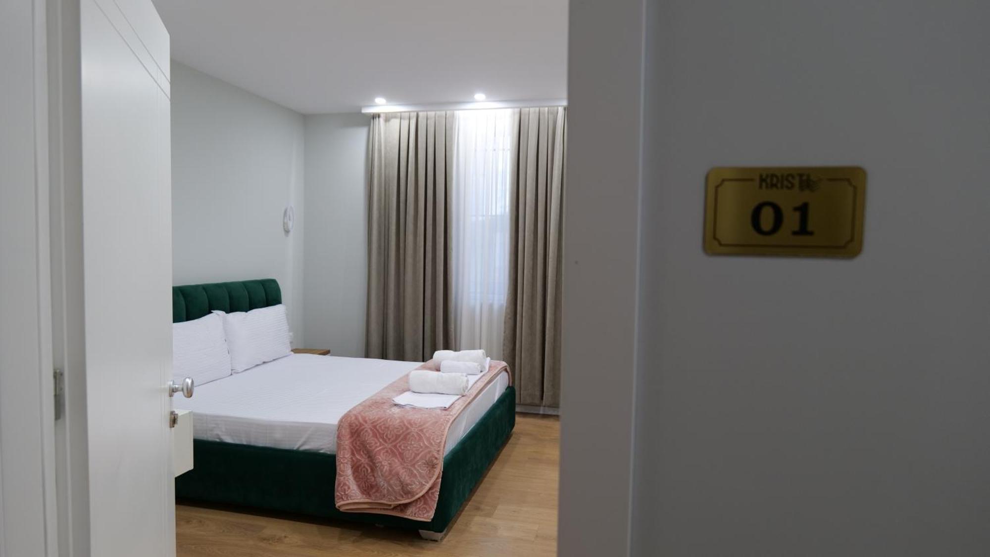 Kristi Apartments 01 Tiranë Ngoại thất bức ảnh