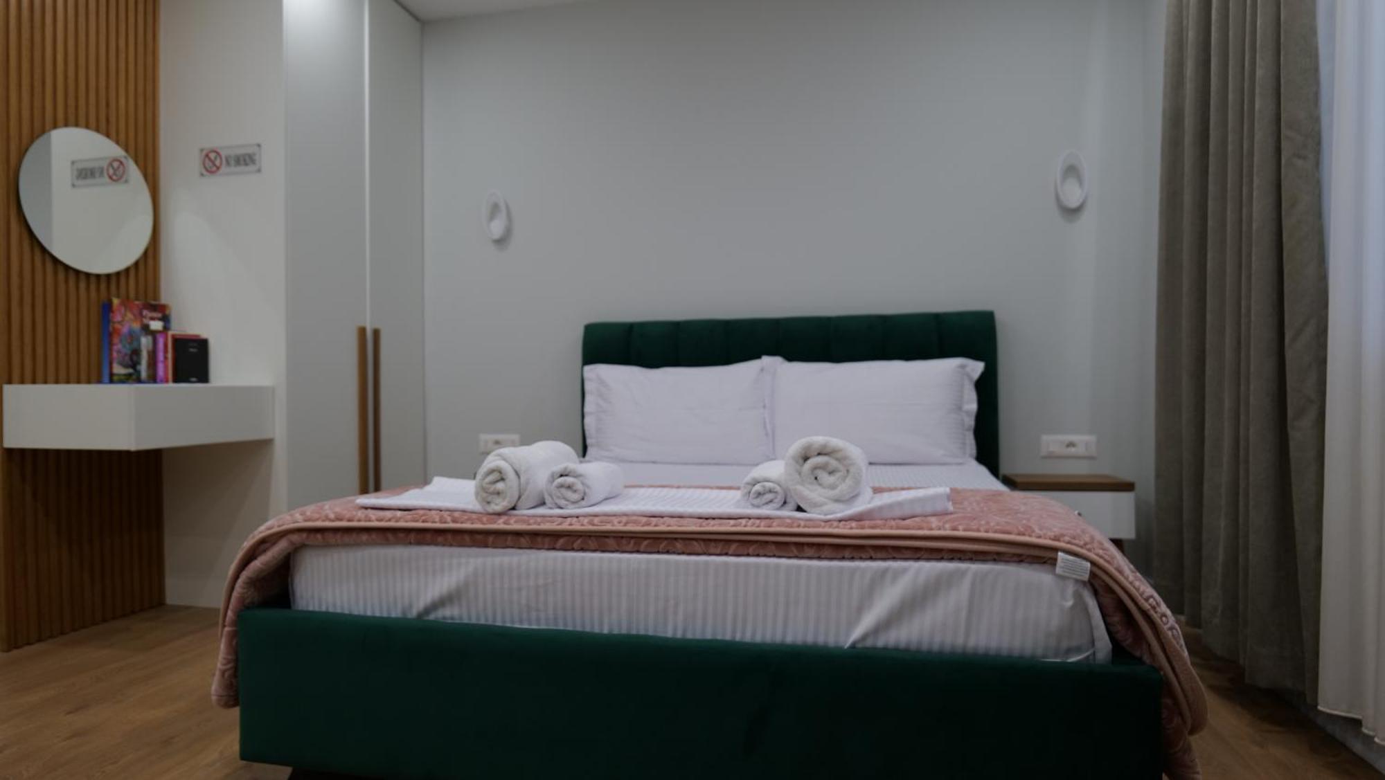 Kristi Apartments 01 Tiranë Ngoại thất bức ảnh